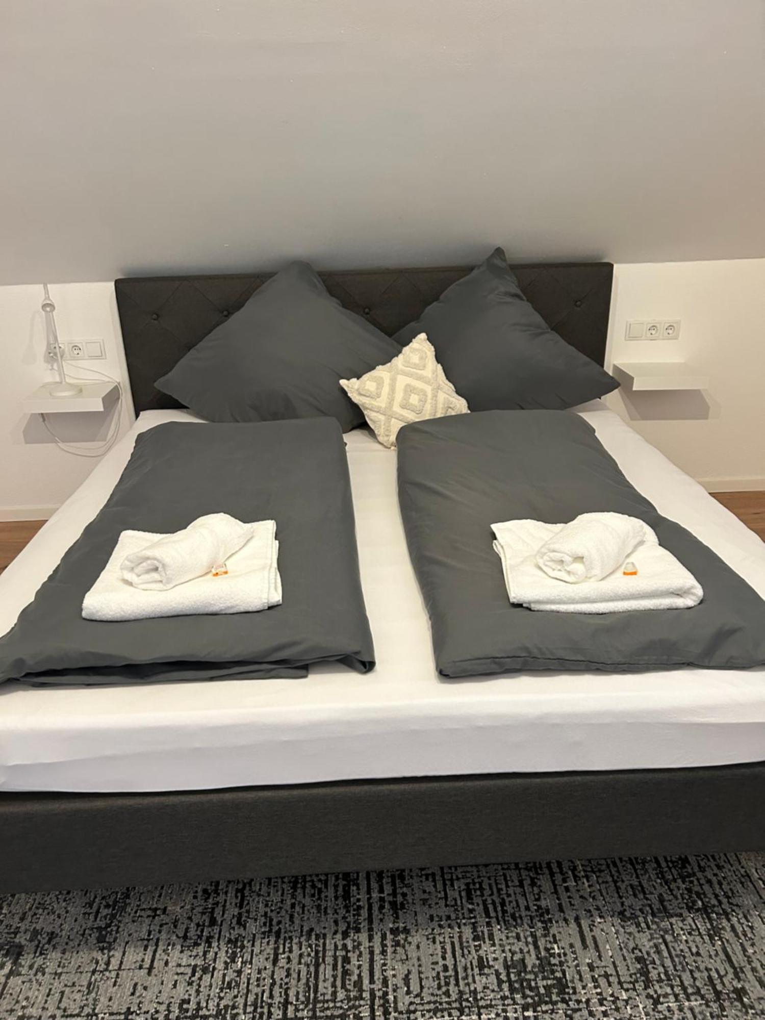 Allgaeu Zimmer Leandi Memmingen Esterno foto