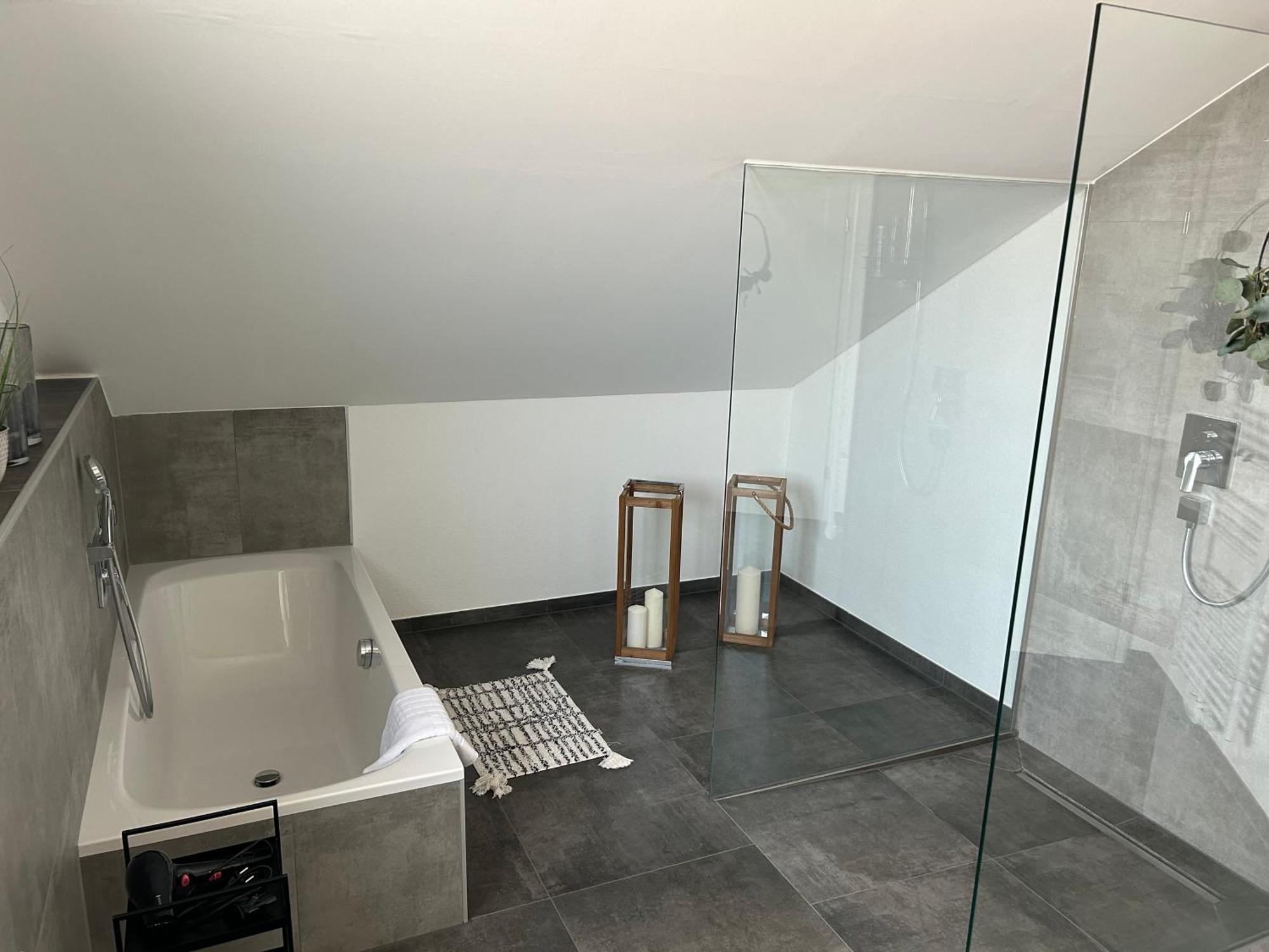 Allgaeu Zimmer Leandi Memmingen Esterno foto